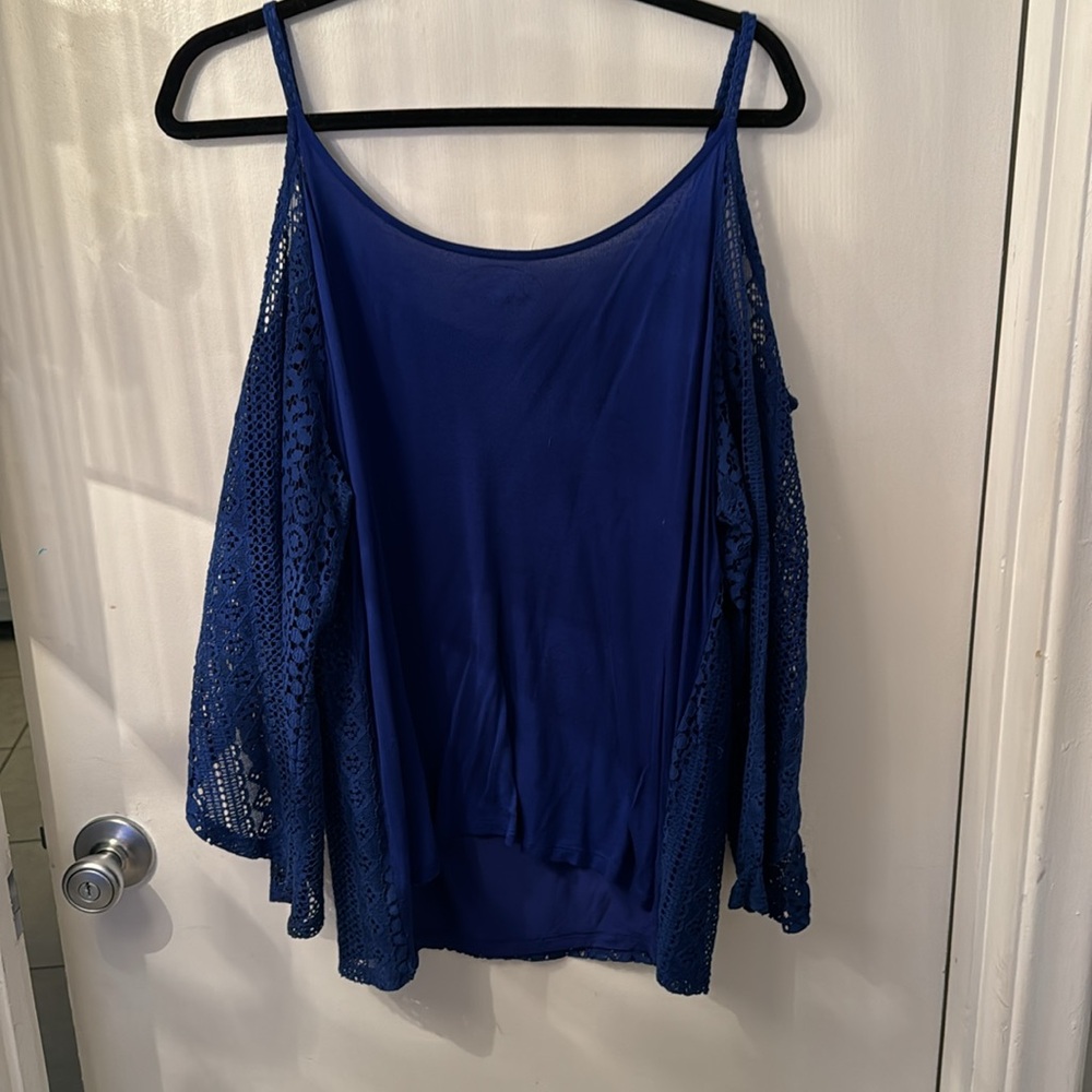 Women’s could shoulder  blue shirt size extra large - Picture 3 of 4